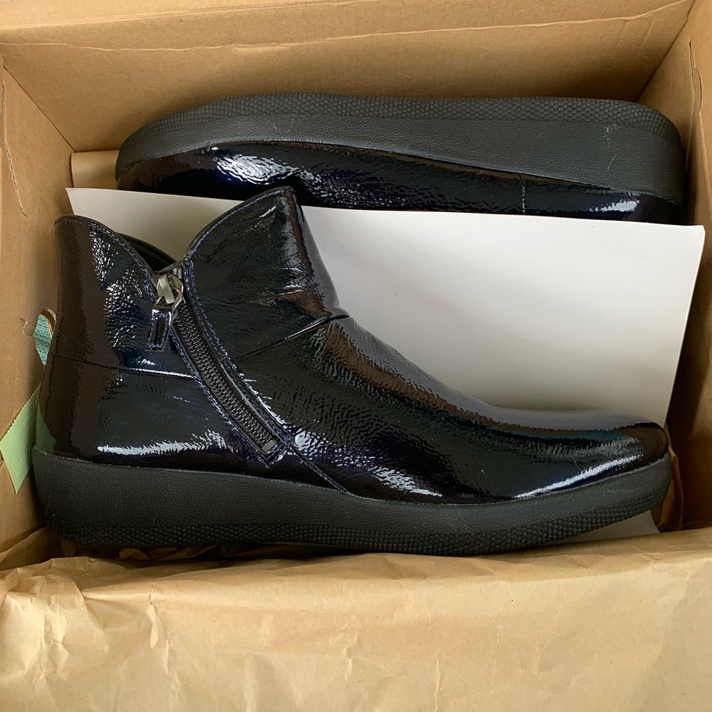 FitFlop INKY BLUE Patent Ankle Booties with Side Zip